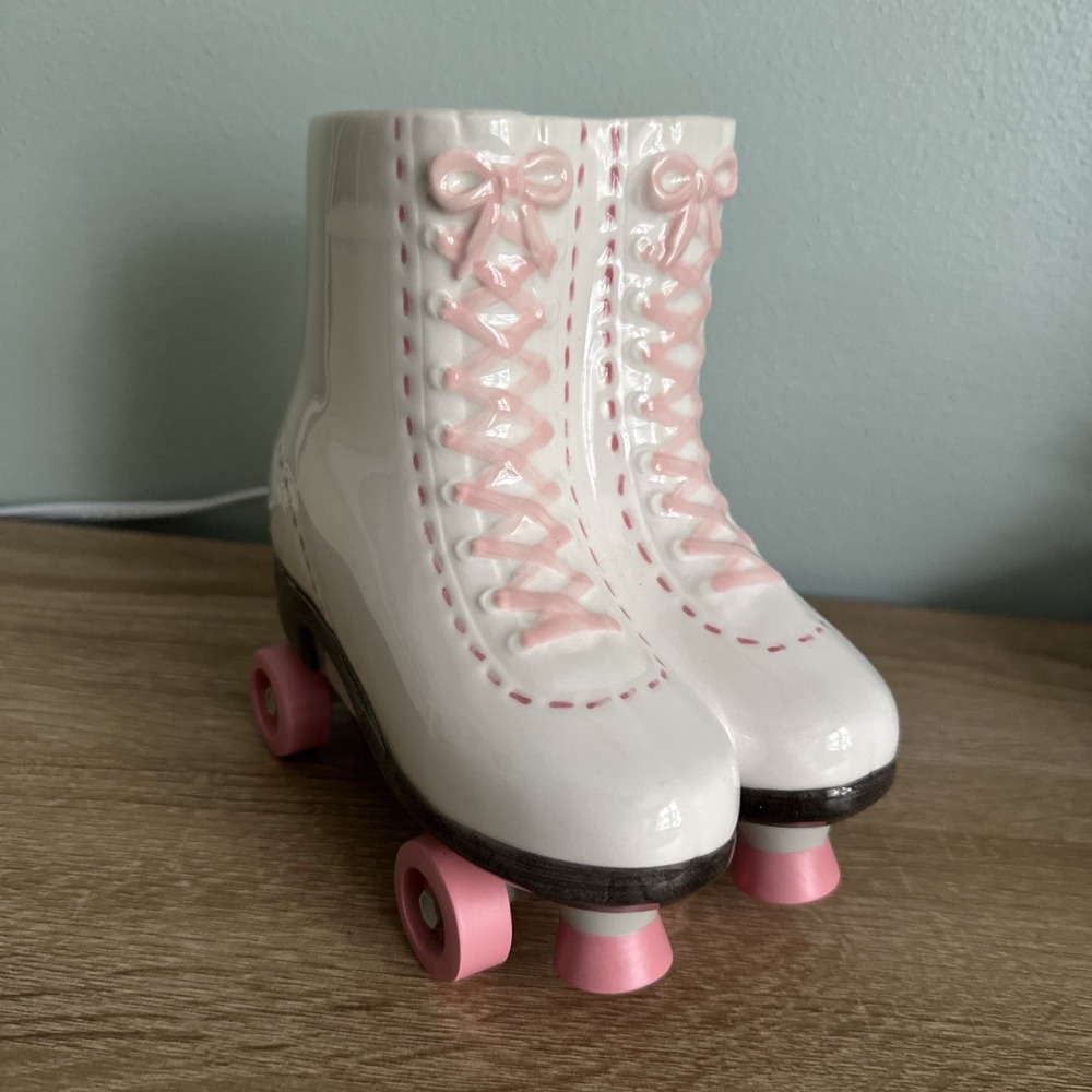 Scentsy Roller Skates Full Size Element Warmer Tested Works Pink & White